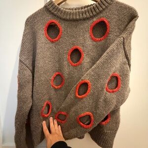 Degen hole sweater